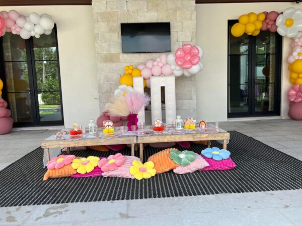 Groovy Themed Party - Image 3
